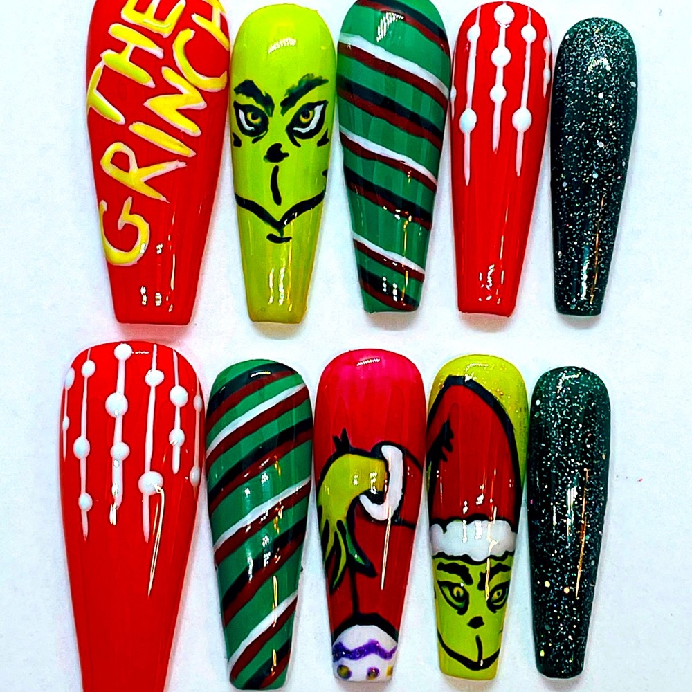 The Grinch 💚🎄Press Ons